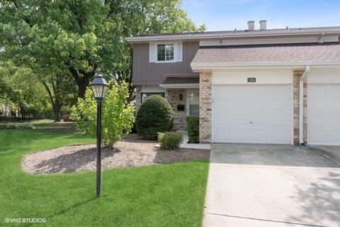 1264 Reading Ct, Wheaton, IL 60189 photo 1