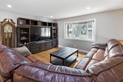 1405 Jefferson Rd, Hoffman Estates, IL 60169 photo 4