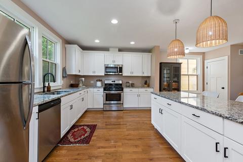 273 N Spring St, Elgin, IL 60120 photo 2
