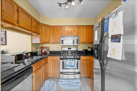 4585 Olmstead Dr, Hoffman Estates, IL 60192 photo 6