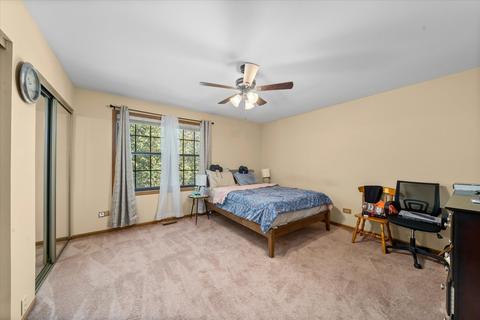 4585 Olmstead Dr, Hoffman Estates, IL 60192 photo 8