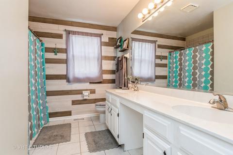 1612 Pebble Beach Dr, Plainfield, IL 60586 photo 9