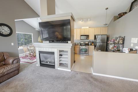 2247 Daybreak Dr, Aurora, IL 60503 photo 5