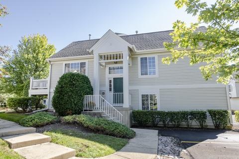 2247 Daybreak Dr, Aurora, IL 60503 photo 1