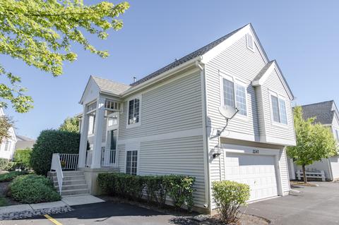2247 Daybreak Dr, Aurora, IL 60503 photo 2