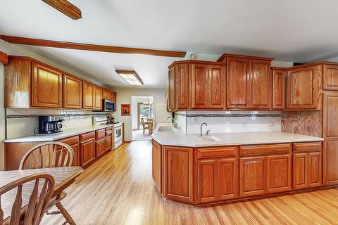 935 Rosedale Ln, Hoffman Estates, IL 60169 photo 10