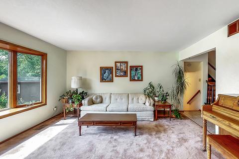 935 Rosedale Ln, Hoffman Estates, IL 60169 photo 6