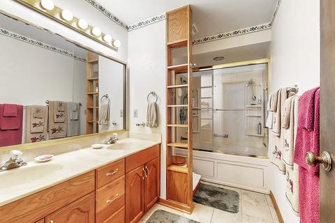 935 Rosedale Ln, Hoffman Estates, IL 60169 photo 20