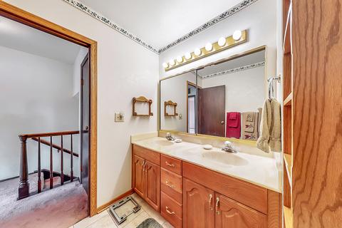 935 Rosedale Ln, Hoffman Estates, IL 60169 photo 21