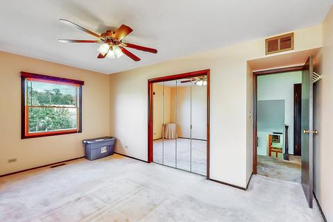 935 Rosedale Ln, Hoffman Estates, IL 60169 photo 18