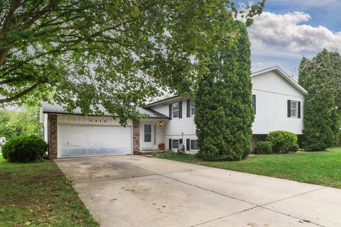 1312 Chadwick Dr, Normal, IL 61761 photo 1