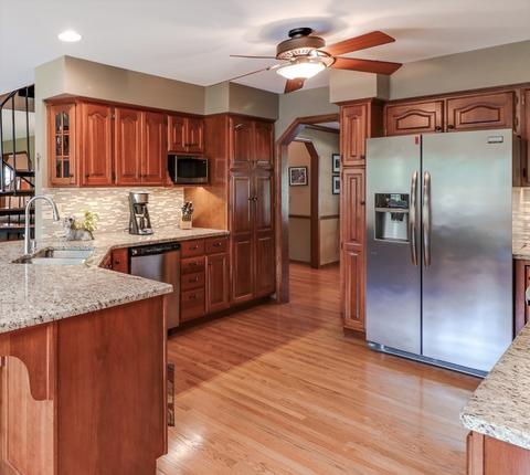 2204 Berry Ln, Bloomington, IL 61704 photo 7