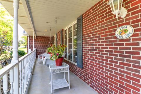 2204 Berry Ln, Bloomington, IL 61704 photo 3