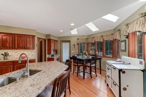 2204 Berry Ln, Bloomington, IL 61704 photo 13