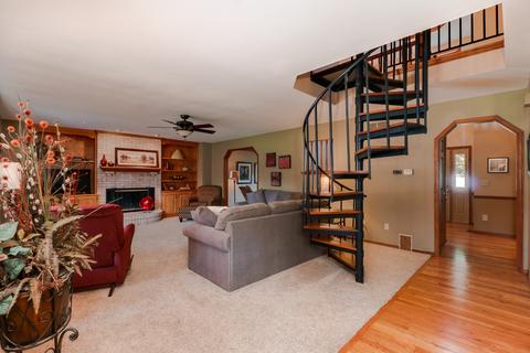 2204 Berry Ln, Bloomington, IL 61704 photo 10
