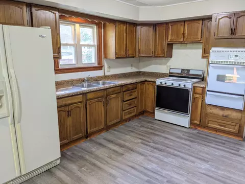 1453 S Float Ave, Freeport, IL 61032 photo 10