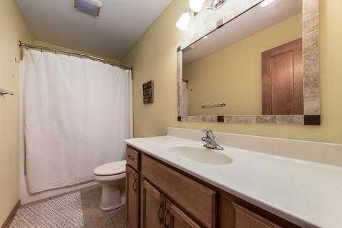 2313 Manor Ln, Mchenry, IL 60051 photo 11
