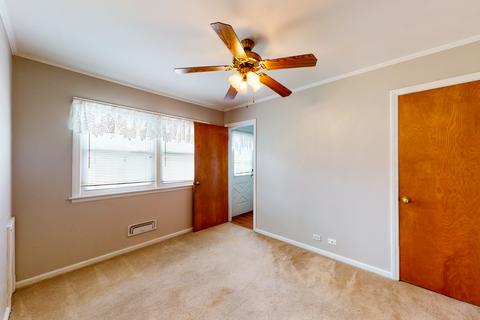 1248 S 3rd Ave, Des Plaines, IL 60018 photo 12