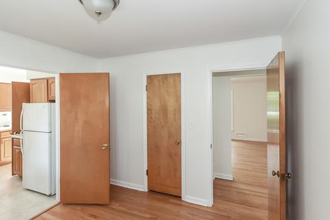 65 S Meyer Ct, Des Plaines, IL 60016 photo 20