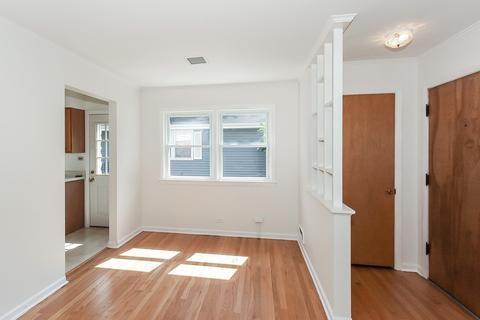 65 S Meyer Ct, Des Plaines, IL 60016 photo 9