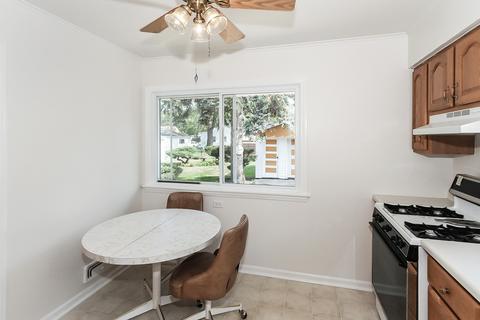 65 S Meyer Ct, Des Plaines, IL 60016 photo 13