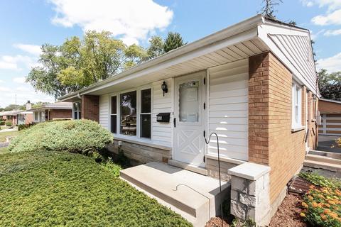 65 S Meyer Ct, Des Plaines, IL 60016 photo 3