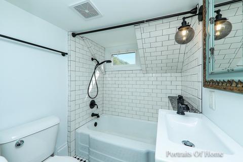 338 N Commonwealth Ave, Elgin, IL 60123 photo 12