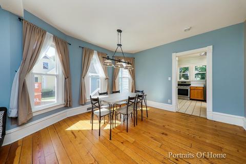 338 N Commonwealth Ave, Elgin, IL 60123 photo 5