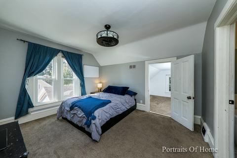 338 N Commonwealth Ave, Elgin, IL 60123 photo 10
