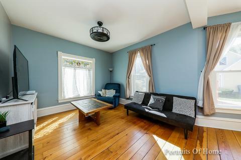 338 N Commonwealth Ave, Elgin, IL 60123 photo 4