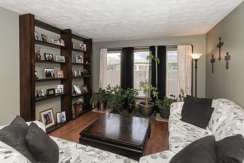 705 Carol Ave, Elgin, IL 60123 photo 5