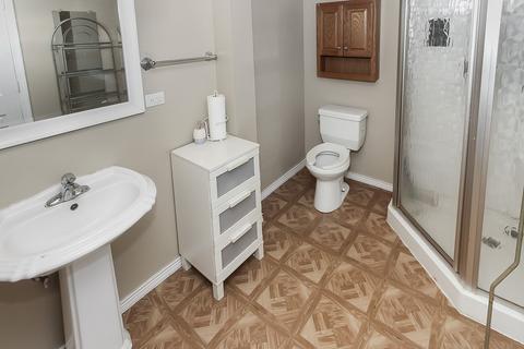 705 Carol Ave, Elgin, IL 60123 photo 24