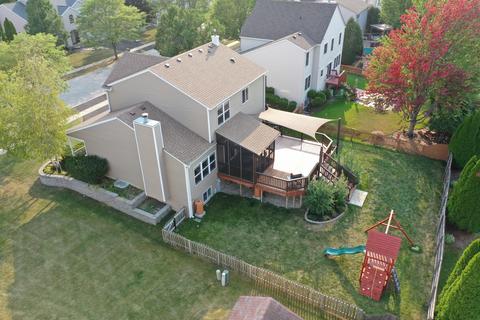 2026 Providence Dr, Bartlett, IL 60103 photo 2