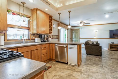 627 Gaslight Dr, Algonquin, IL 60102 photo 7