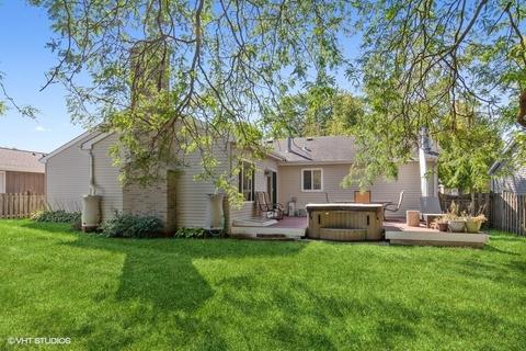 1764 Sheffield Dr, Elgin, IL 60123 photo 2