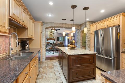 1764 Sheffield Dr, Elgin, IL 60123 photo 5