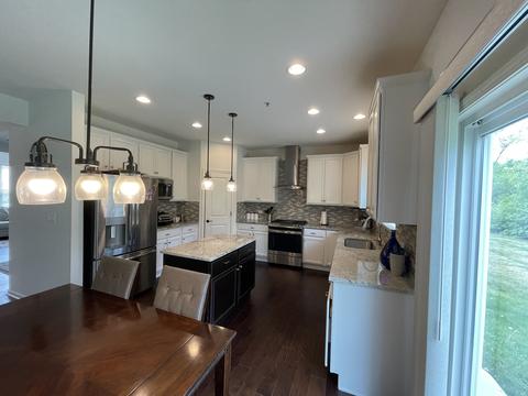1330 Highpoint Ct, Bartlett, IL 60103 photo 7