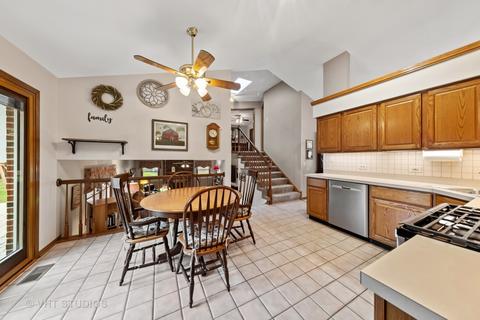19349 Emerald Ct, Mokena, IL 60448 photo 10