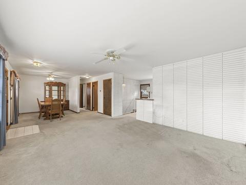 22 Mohawk Dr, Thornton, IL 60476 photo 3