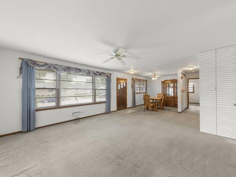 22 Mohawk Dr, Thornton, IL 60476 photo 4