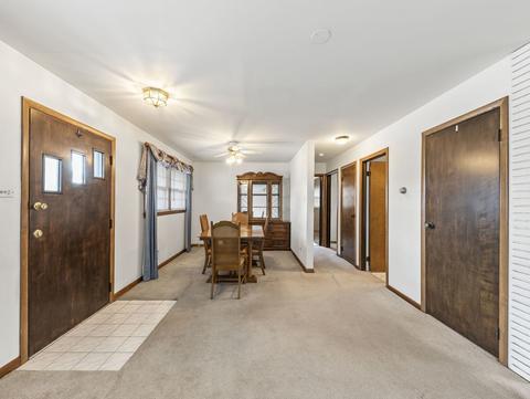 22 Mohawk Dr, Thornton, IL 60476 photo 5