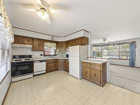 22 Mohawk Dr, Thornton, IL 60476 photo 8
