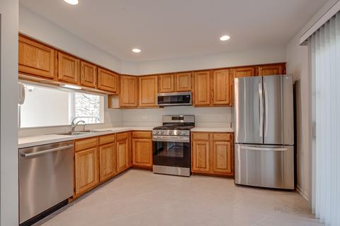 1464 Diamond Dr, Hoffman Estates, IL 60192 photo 4