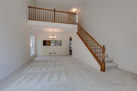 1464 Diamond Dr, Hoffman Estates, IL 60192 photo 3