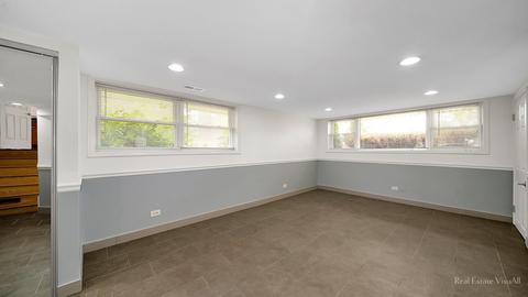 1069 Seymour Ave, Des Plaines, IL 60016 photo 14