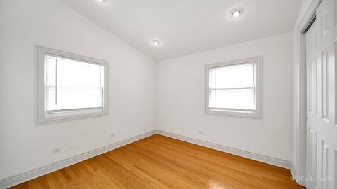 1069 Seymour Ave, Des Plaines, IL 60016 photo 8