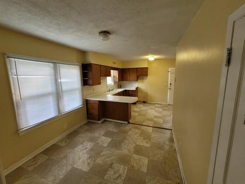 705 E 14th St, Sterling, IL 61081 photo 5