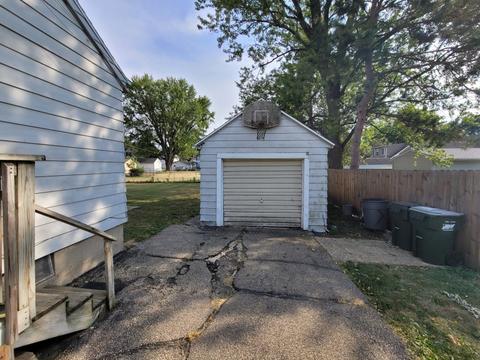 705 E 14th St, Sterling, IL 61081 photo 12
