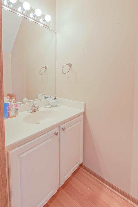 1602 Silvergate Ct, Gurnee, IL 60031 photo 8