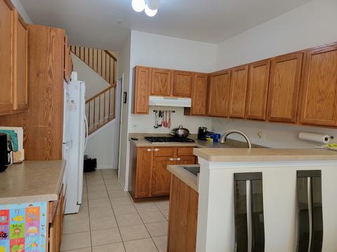 2150 Yale Cir, Hoffman Estates, IL 60192 photo 5
